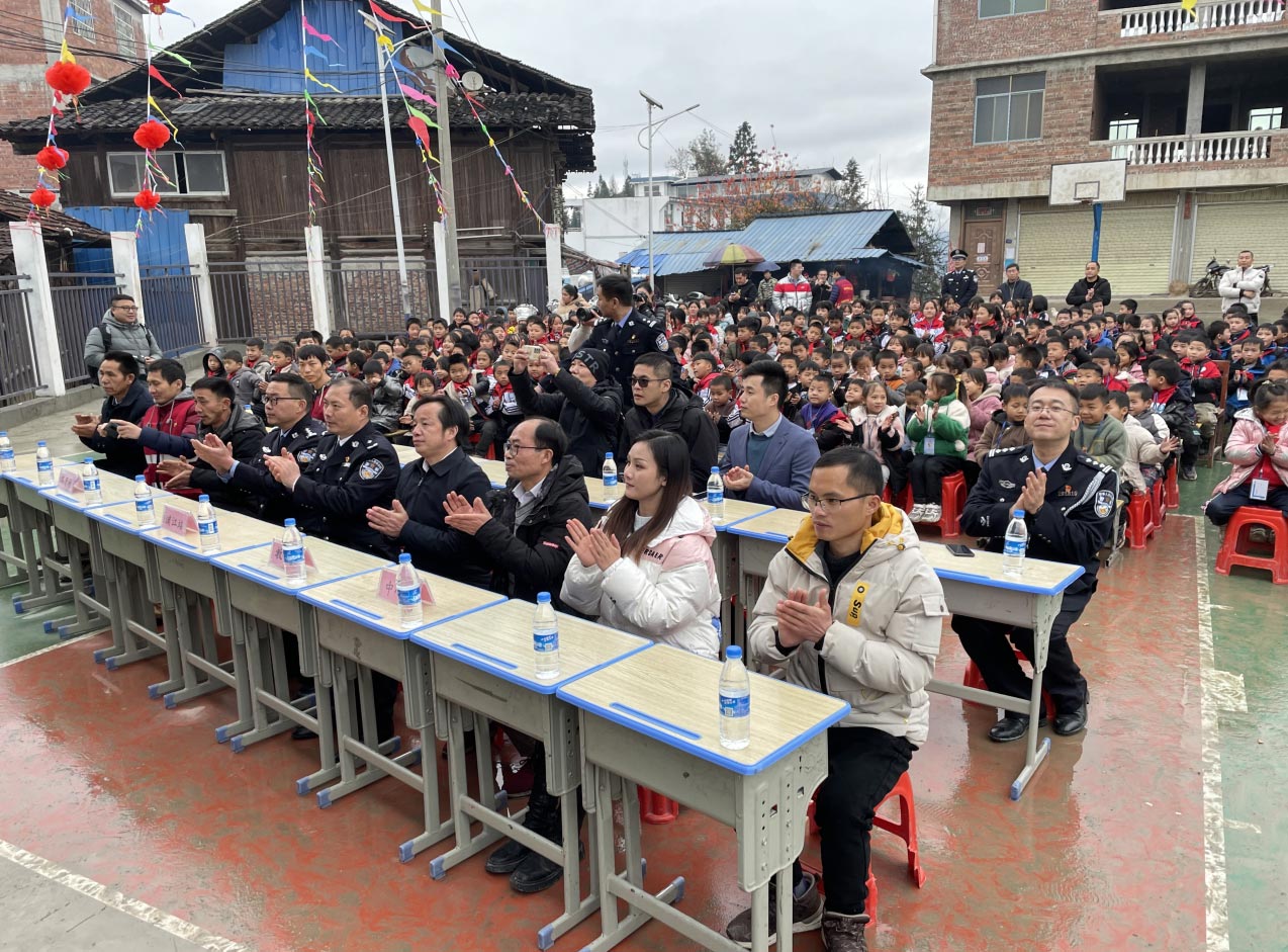 “少年强则国强” 米乐(中国)mile·官方网页版,为广西三江岑牙小学捐资助建