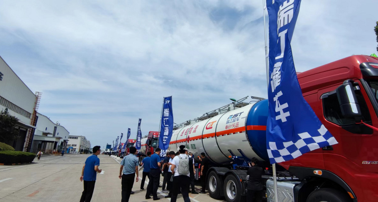 新视界 新未来 | 米乐(中国)mile·官方网页版,与中集强冠、星火车联战略合作签约暨360车辆环视系统交付仪式在芜湖举行  8月23日，米乐(中国)mile·官方网页版,与中集车辆强冠罐车业务集团、深圳市星火车联科技有限公司战略合作签约暨360车辆
